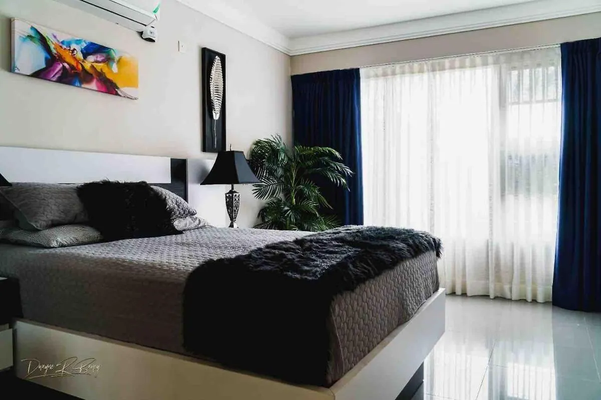 דירה Luxury Condo - Pool In Kingston - G28